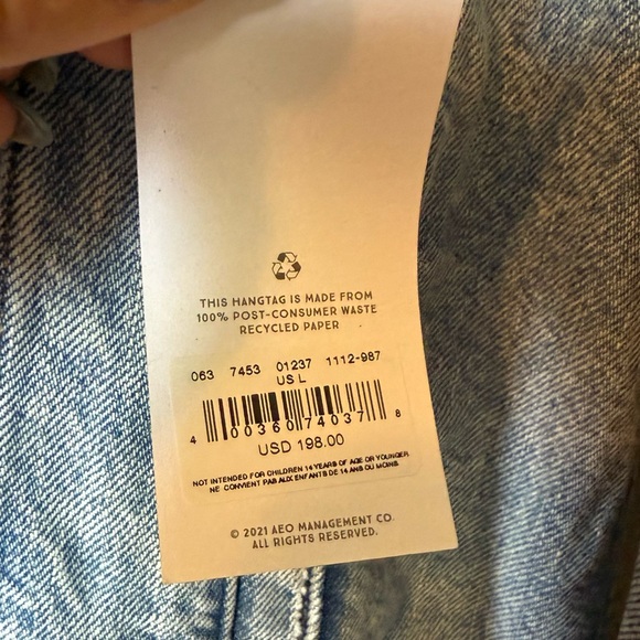 AE77 Premium Women’s Vintage Distressed Denim Jacket NWT Size Large $198 - Picture 6 of 10